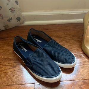 Womens Sperry slip on sneakers